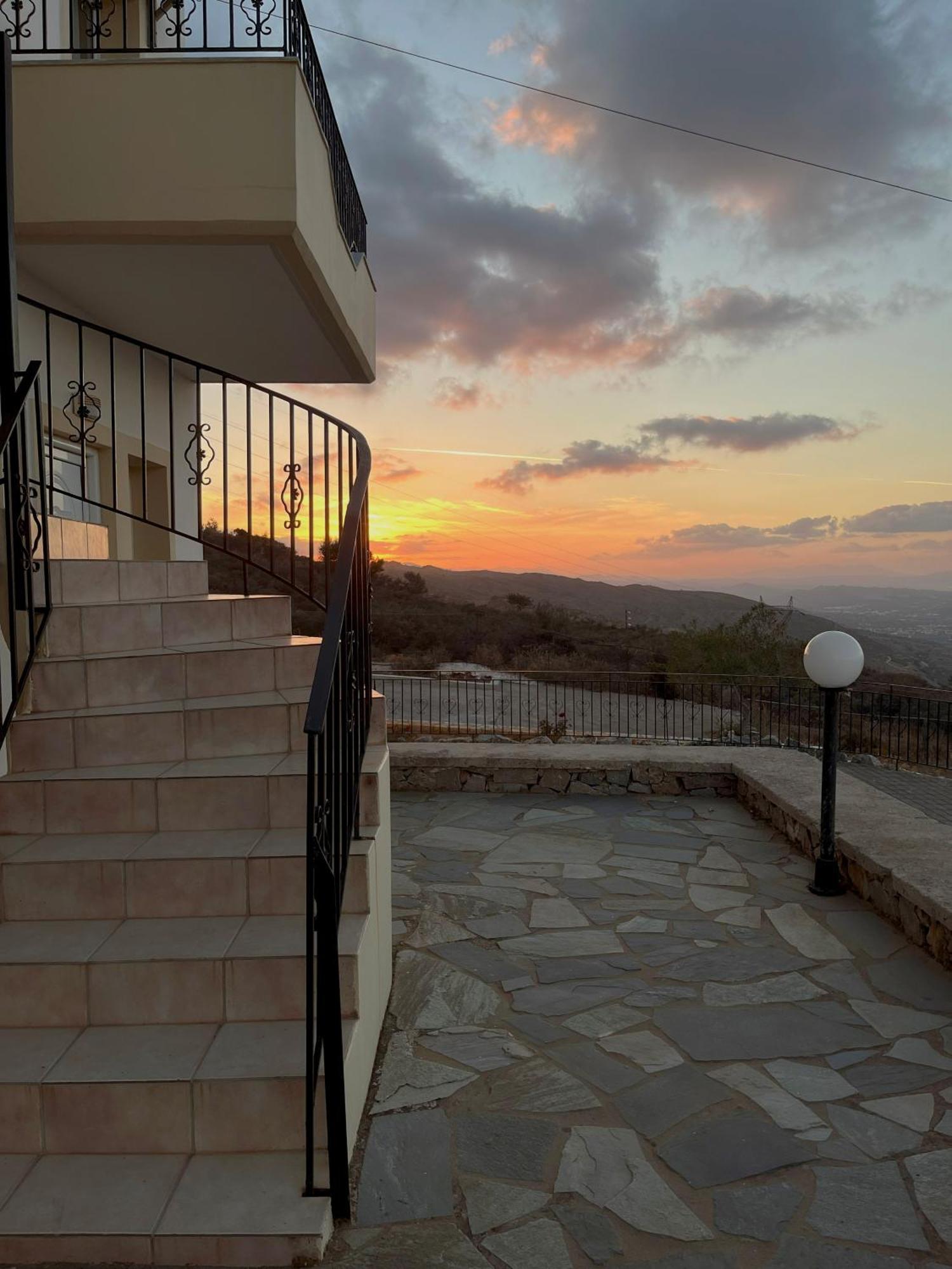 Panos Village Maláxa Exterior foto